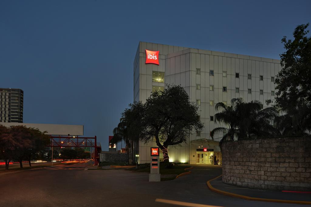 Ibis Monterrey Valle San Pedro Garza Garcia Kültér fotó